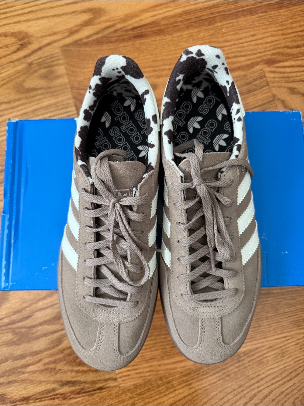 NIB Adidas WOMEN’S Handball Spezial Chalky Brown Cow Print - Picture 3 of 5